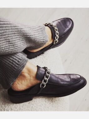 Like-new Free People Vida Leather Silver Chain Mule - 10